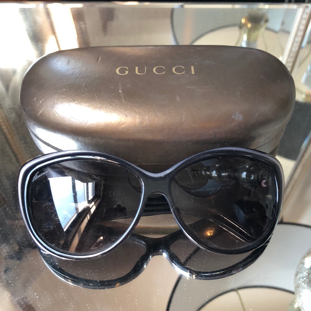 Gucci sunglasses - Picture 1 of 2